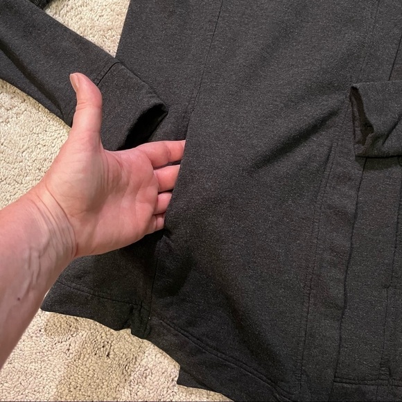 Lululemon Coast Wrap Jacket Top Cowl Neck One Button Pockets Mod Black size 2 - Picture 7 of 14